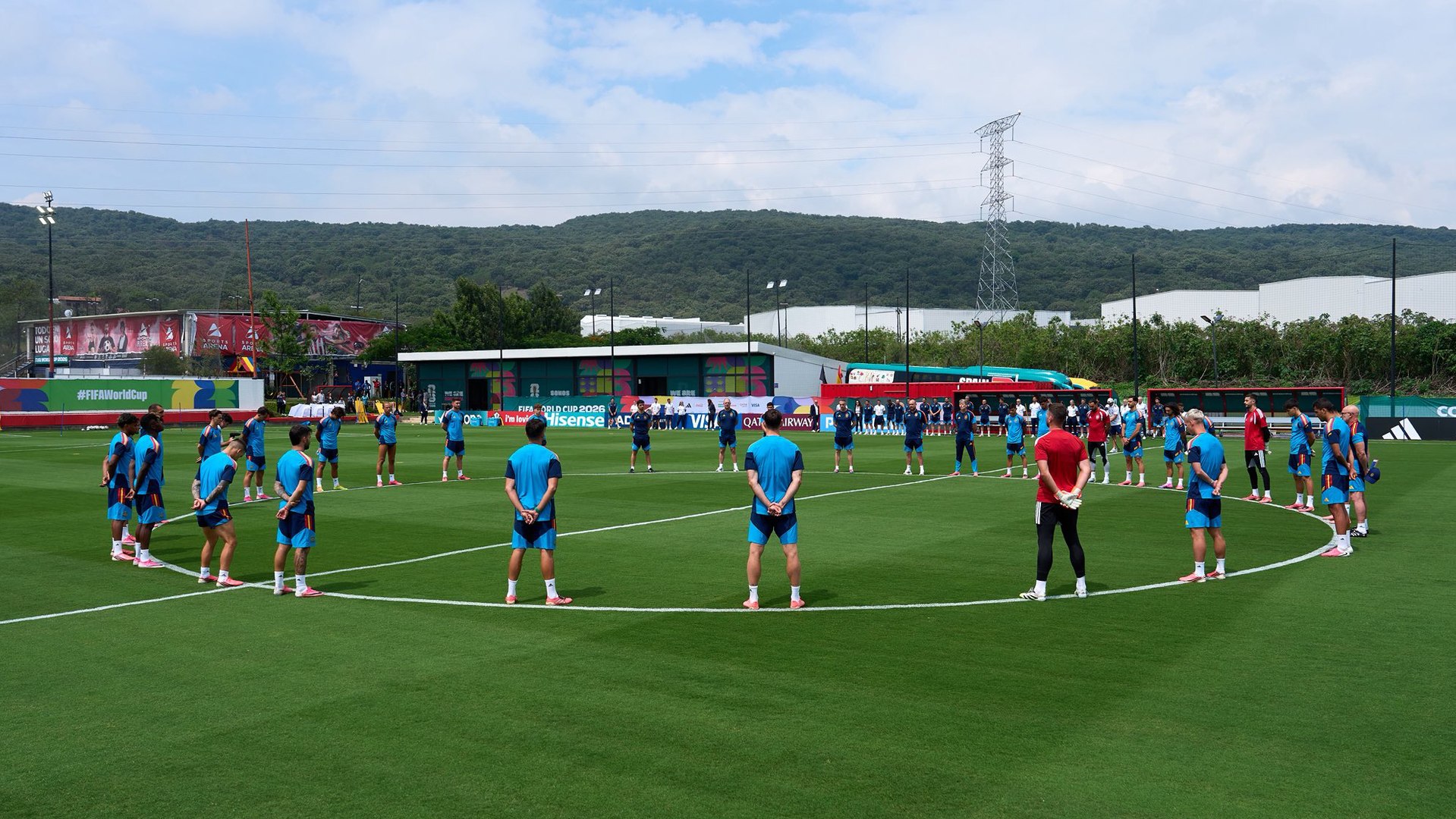 Emotivo minuto de silencio de la Selección por las víctimas del terremoto en Venezuela