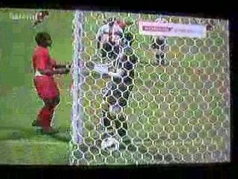 Coup Franc de Gerrard marqué par Rabah