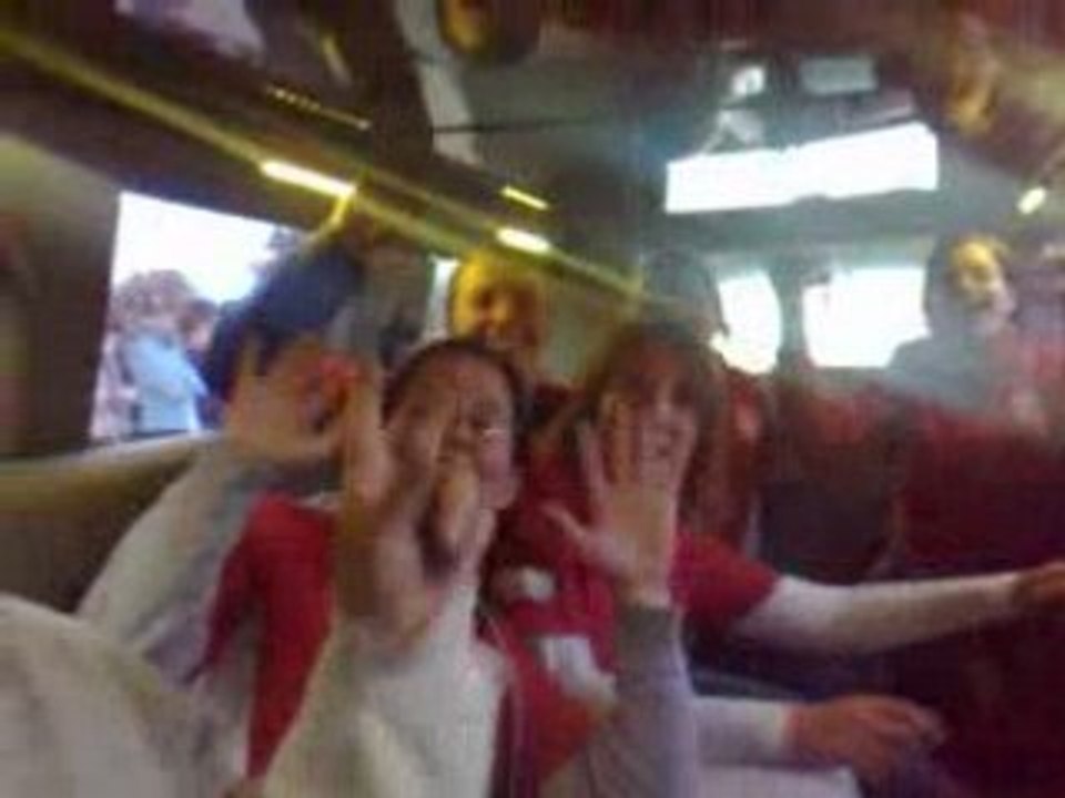 Arrivée des we hope  en Limousine