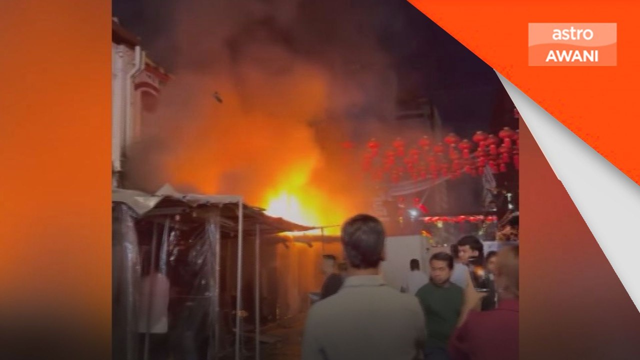Tiga kiosk musnah dalam kebakaran awal pagi di Petaling Street