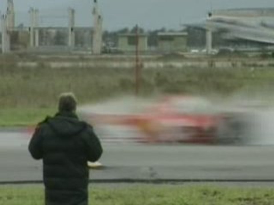 Avion de chasse vs Michael Shumarer