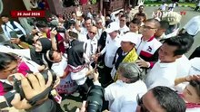 Detik-detik Jokowi Tiba di Lampung, Lengkap dengan Atribut PSI