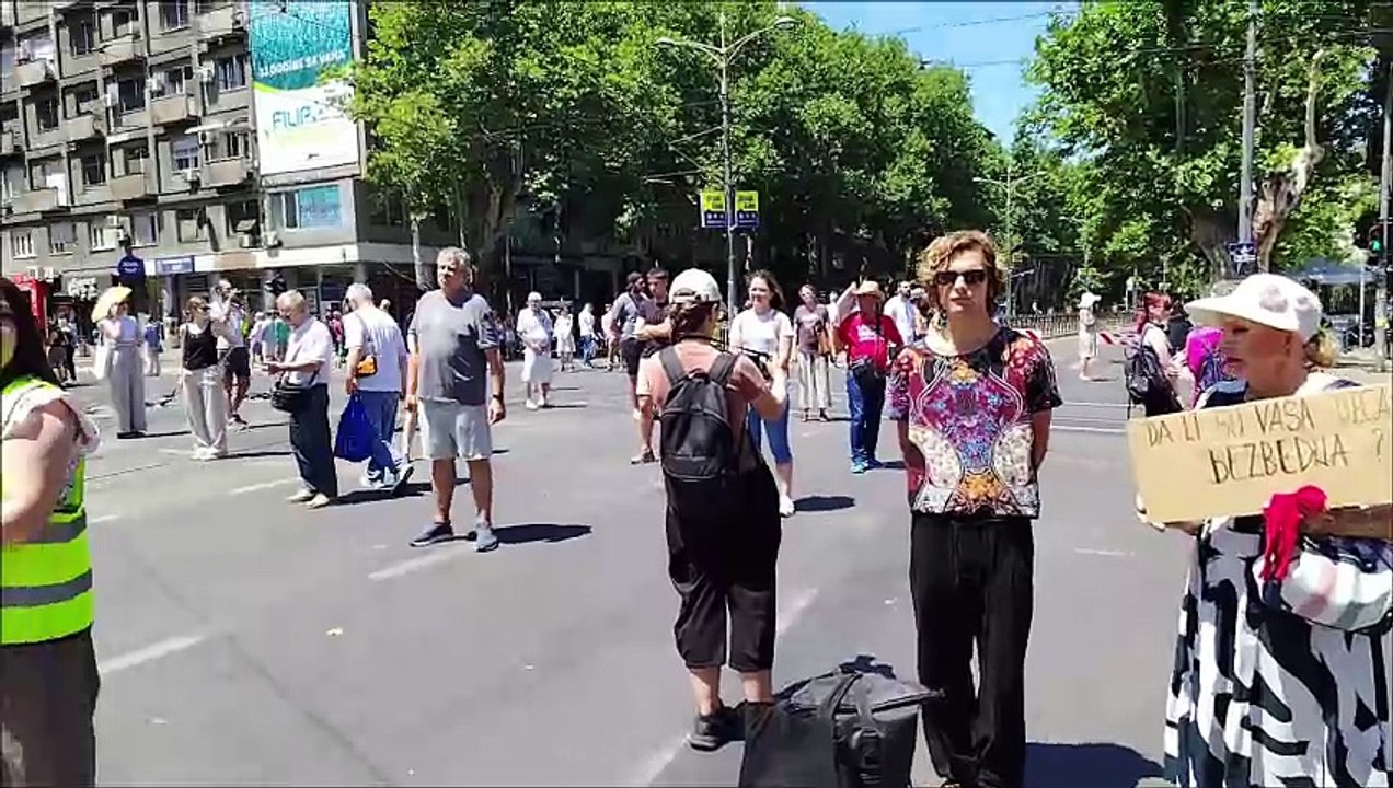 Belgrad'da eylemler devam ediyor