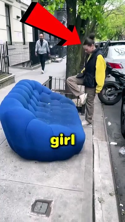 She Found an 8000 Couch in the Trash 🤯