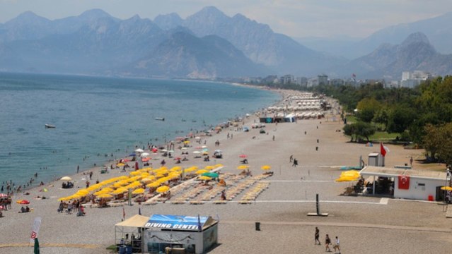 Antalya'da hissedilen sıcaklık 47 derece!