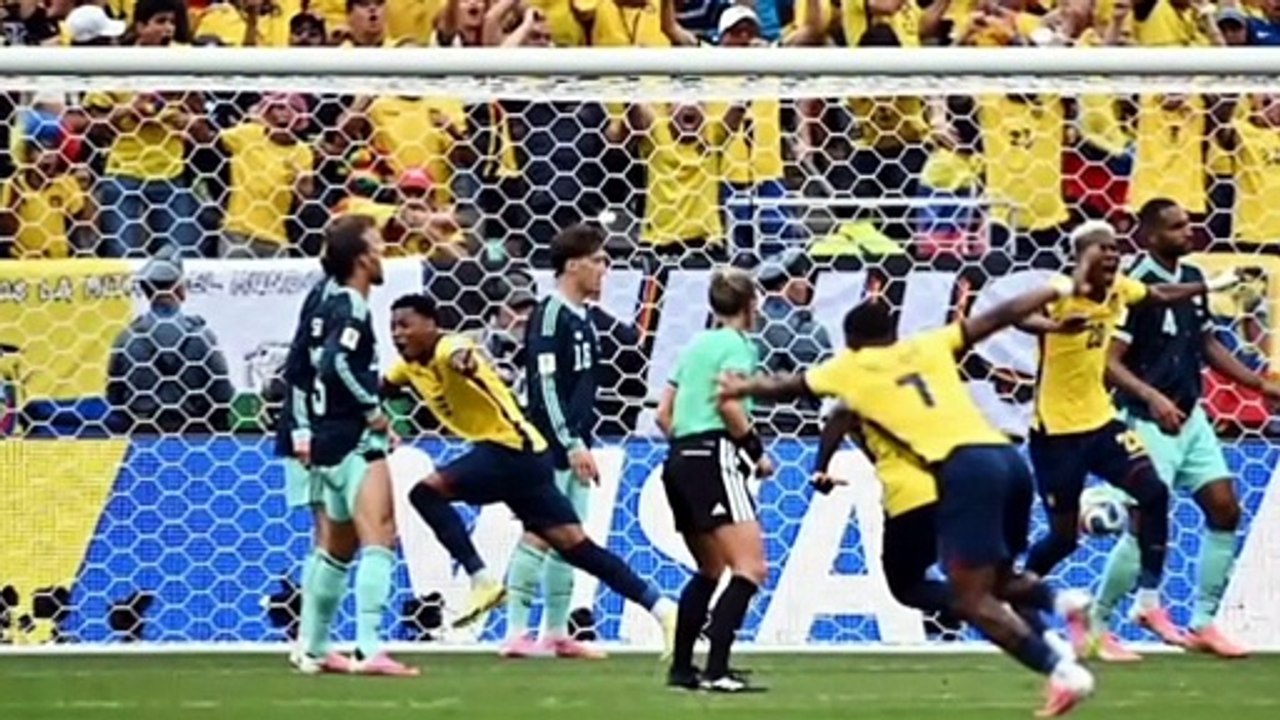 Ecuador STUN Germany! Brazil vs Japan & World Cup Knockout Bracket Gets CRAZY 😱🔥