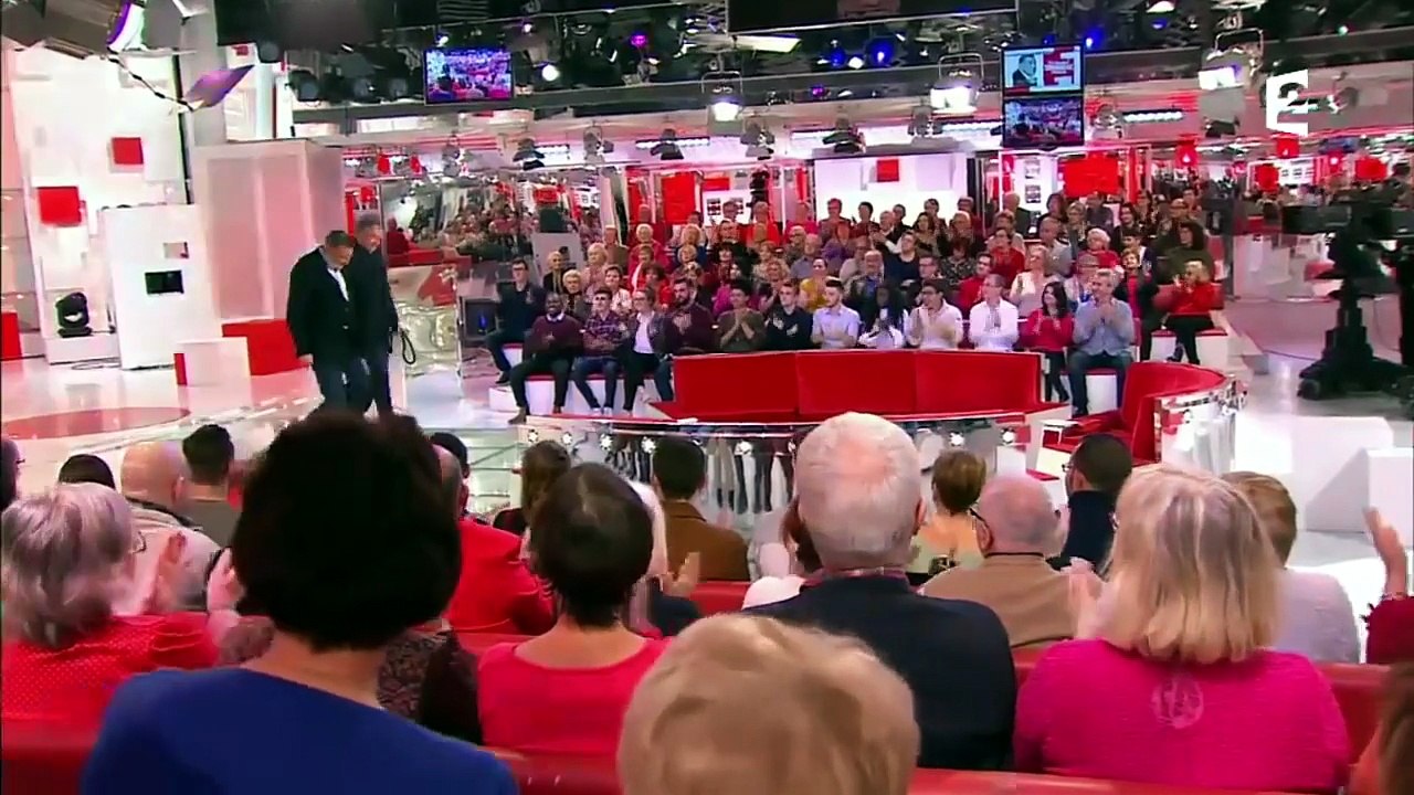 2018 - Johnny Hallyday : Jean-Claude Camus Rend Hommage à son Ami dans “Vivement Dimanche” (France 2, 21 Janvier)