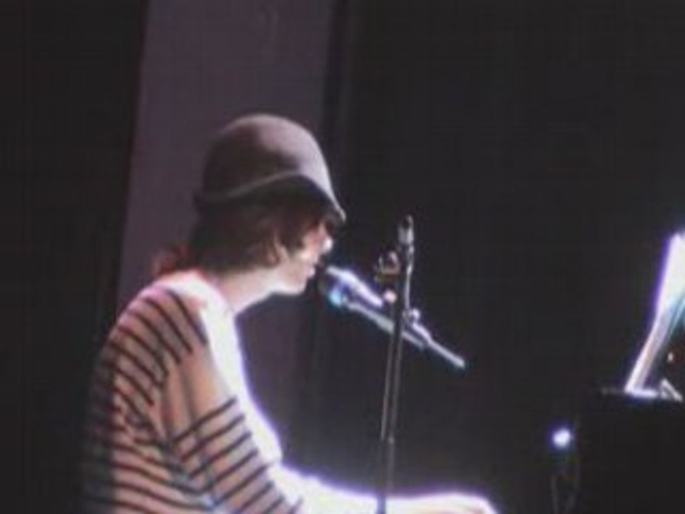 Hat! feeling good (muse couverture) Live @ Puteaux