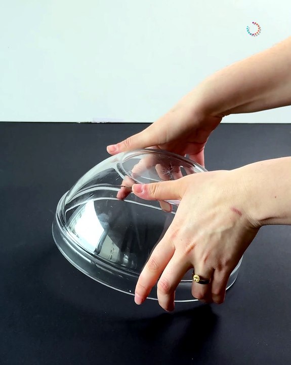 Create a beautiful tray from a plastic bowl