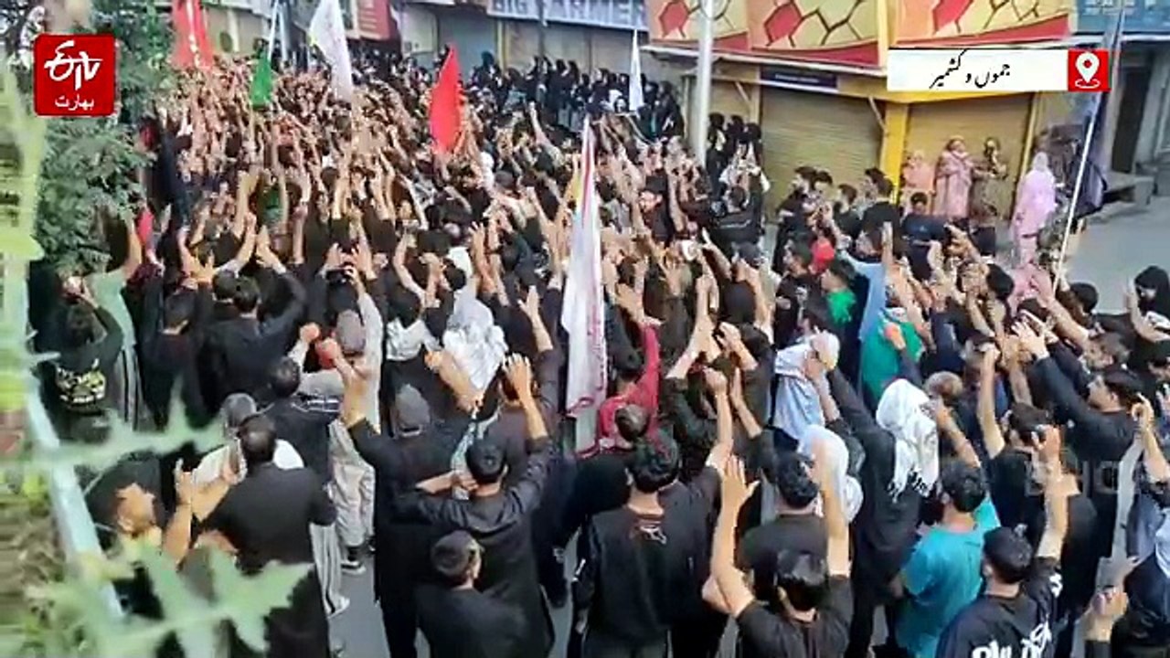 سرینگر میں عاشورہ کا مرکزی زوالجنا برآمد، ایل جی اور وزیر اعلی جلوس میں شریک