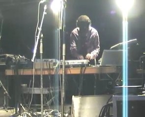 VE "Quand je ferme les yeux... (06.21.2008 live version)"