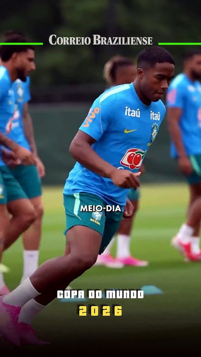 Seleção Brasileira treina para enfrentar o Japão na Copa do Mundo