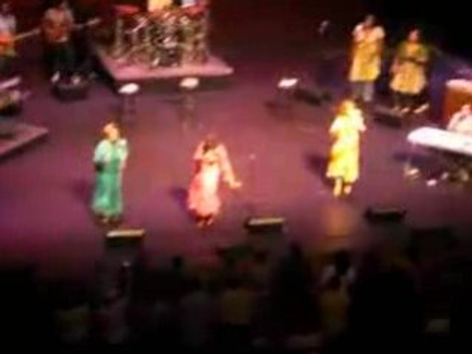 The Clark Sisters - Looking To Get There