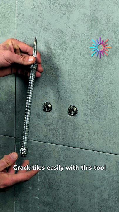 Quick and efficient tool for tile removal🛠️