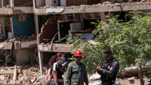 Equipos de rescate trabajan en los restos del edificio Petunia, en Caracas