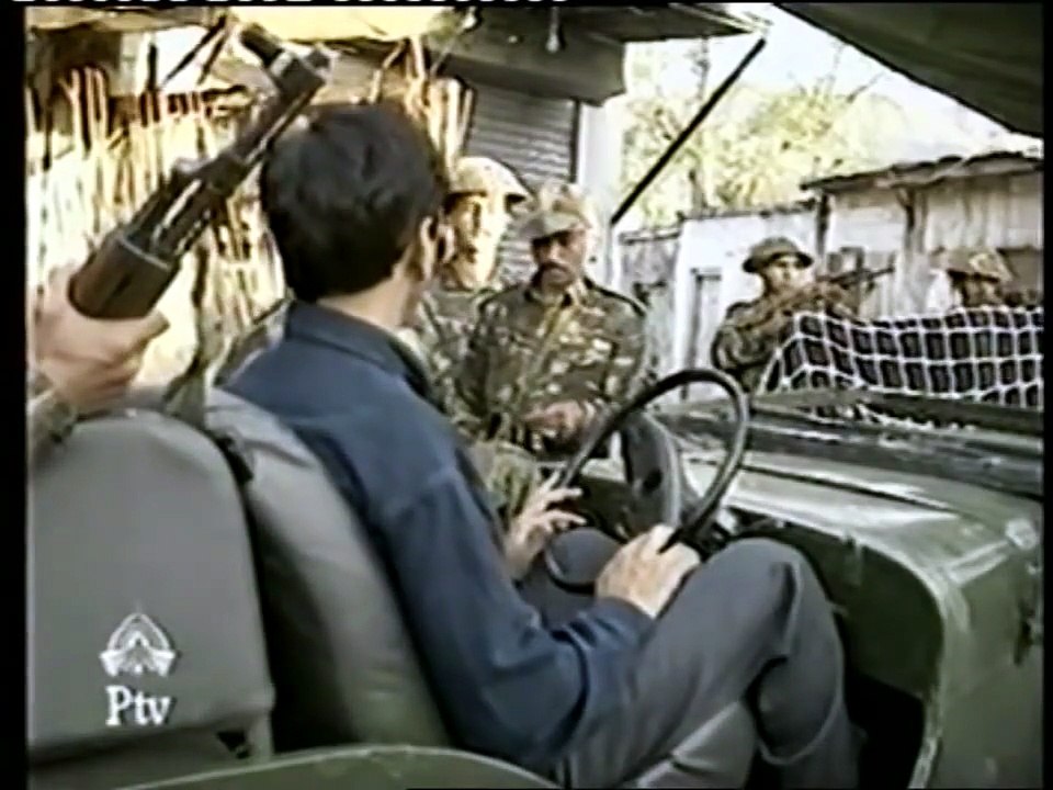 LAAG - Episode 10 - Classic PTV Drama Serial 🎭 Pakistani Old Drama 🎭