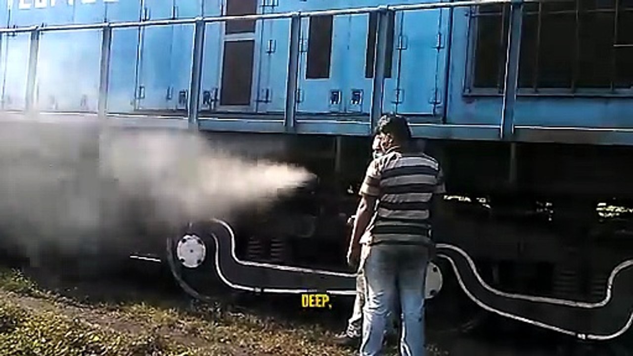 Silent Cracks: How Train Axles Rewrote Engineering Rules