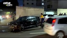 Carros ficam destruídos em forte batida no Coqueiral