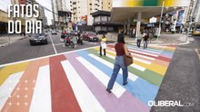 Faixa de pedestres ganha pintura em homenagem ao Dia Mundial do Orgulho LGBT, em Belém