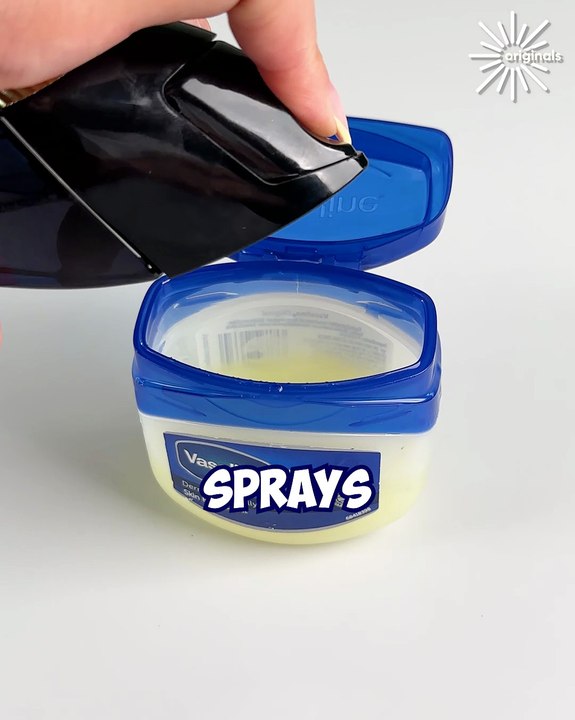 Smart hack to make your perfume last longer! 🙌🏼