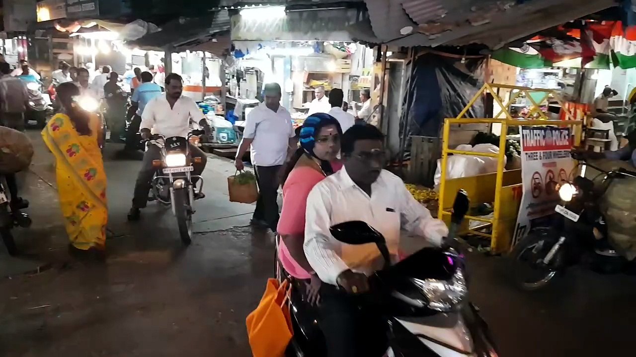 2019-01 - Inda - Pondycherry at night - Motorbike Ride with Fab