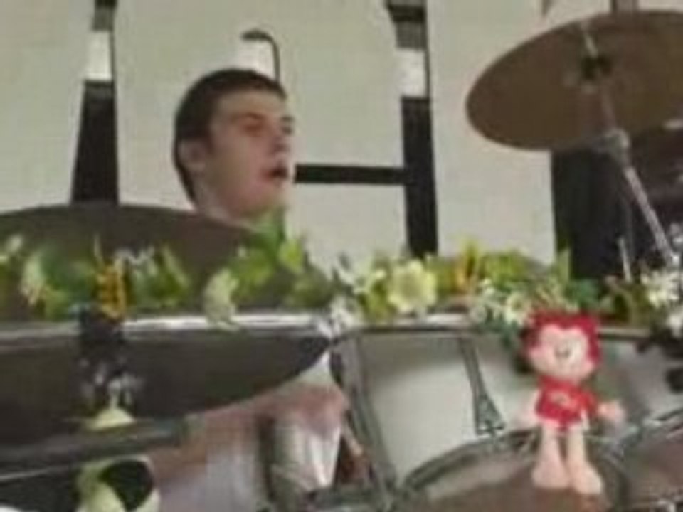 Konver's 06.06.08 Making sweater. St Amand Montrond