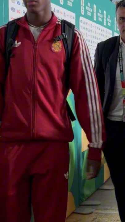 La respuesta de Nico Williams que preocupa a España tras terminar tocado el partido contra Uruguay