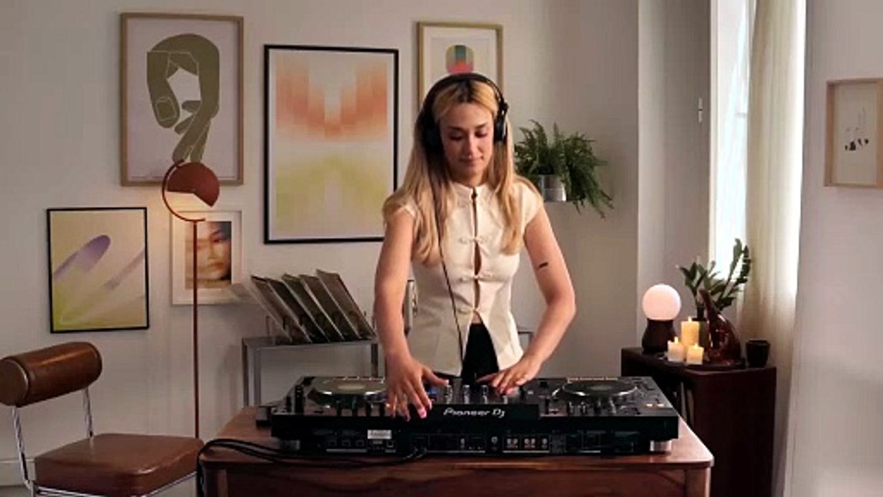 DEEP HOUSE GROOVES ｜ Warm Basslines & Jazz Touches for Quiet Hour
