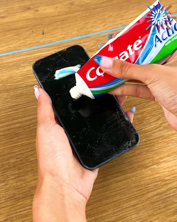 The hack that promises to save your broken screen📱