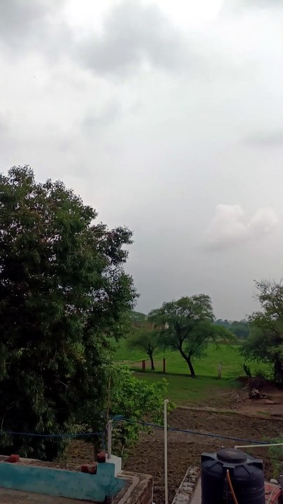 Haye Haye  ye majburi