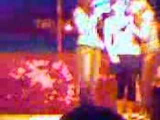 Ju sandra so chante au karaoké a canet sud