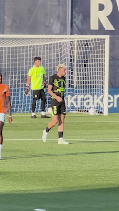 El saludo de Lookman y Uche antes del Atlético de Madrid - Getafe | Amistoso Pretemporada