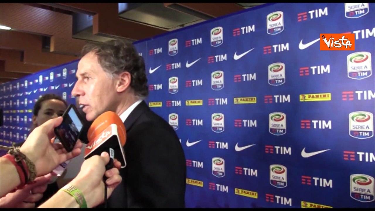 Milan smentisce la morte di Franco Baresi. Eccolo a presentazione calendario di Serie A nel 2018
