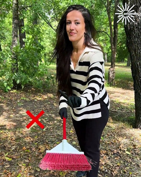 Say goodbye to leaf clutter with this DIY tool 🍁