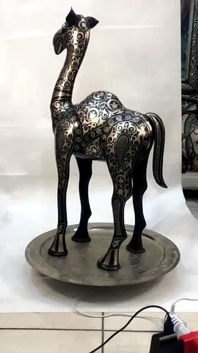 Damascene Camel Sculpture – Handmade Silver Inlay Metal Art from Meknes, Luxury Artisan Home Decor3