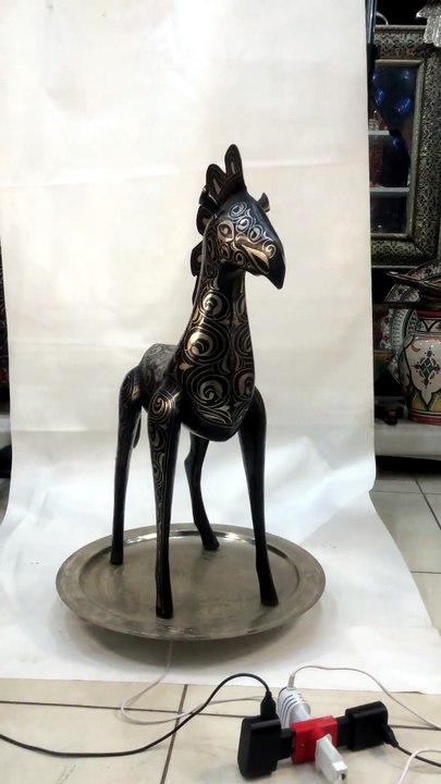 Moroccan Damascene Horse Sculpture – Handmade Silver Inlay Metal Art from Meknes, Luxury Artisan Home Decor1