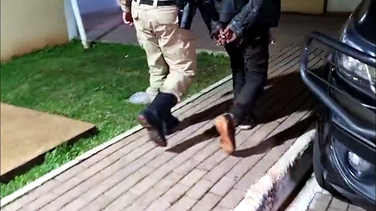 Homem é detido após furtar carriola de obra no Bairro Cancelli