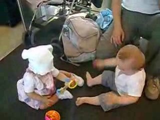 NIVINE a trouvé un petit copin dans le train