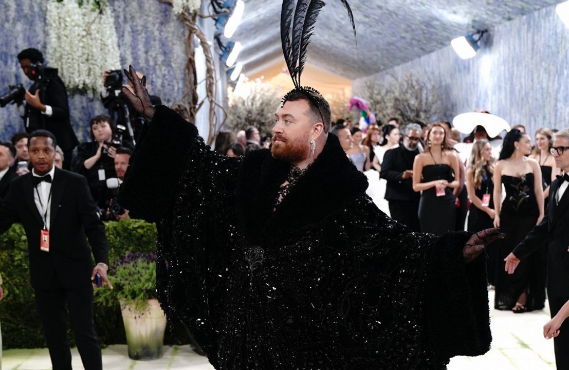 Sam Smith confirma su compromiso con Christian Cowan