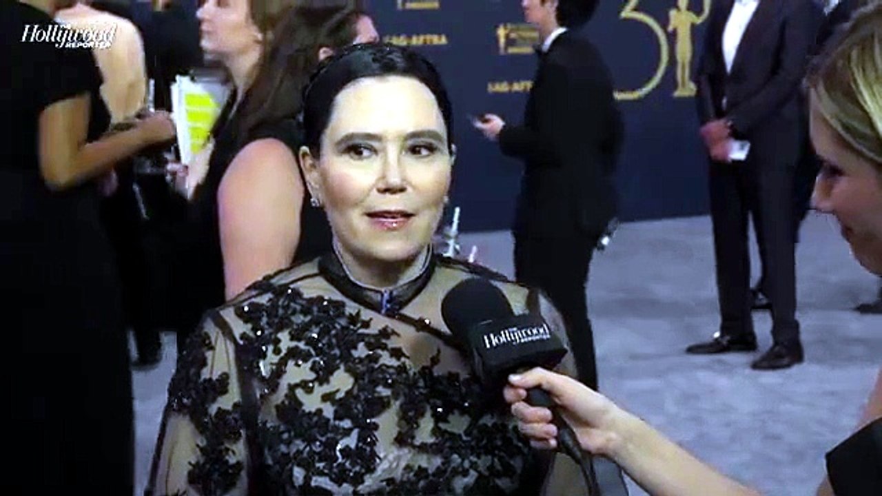 Alex Borstein on Being Approached by Fans for 'The Lizzie McGuire Movie' | THR Video [Full Movie]