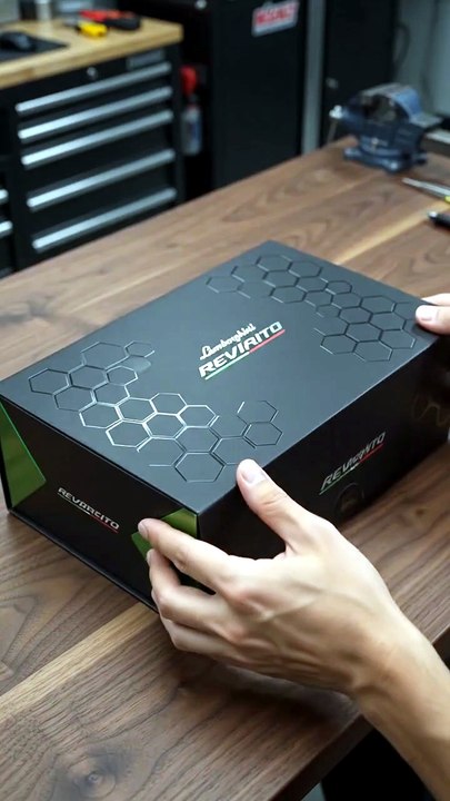 Miniature Lamborghini Revuelto Assembly#Lamborg...