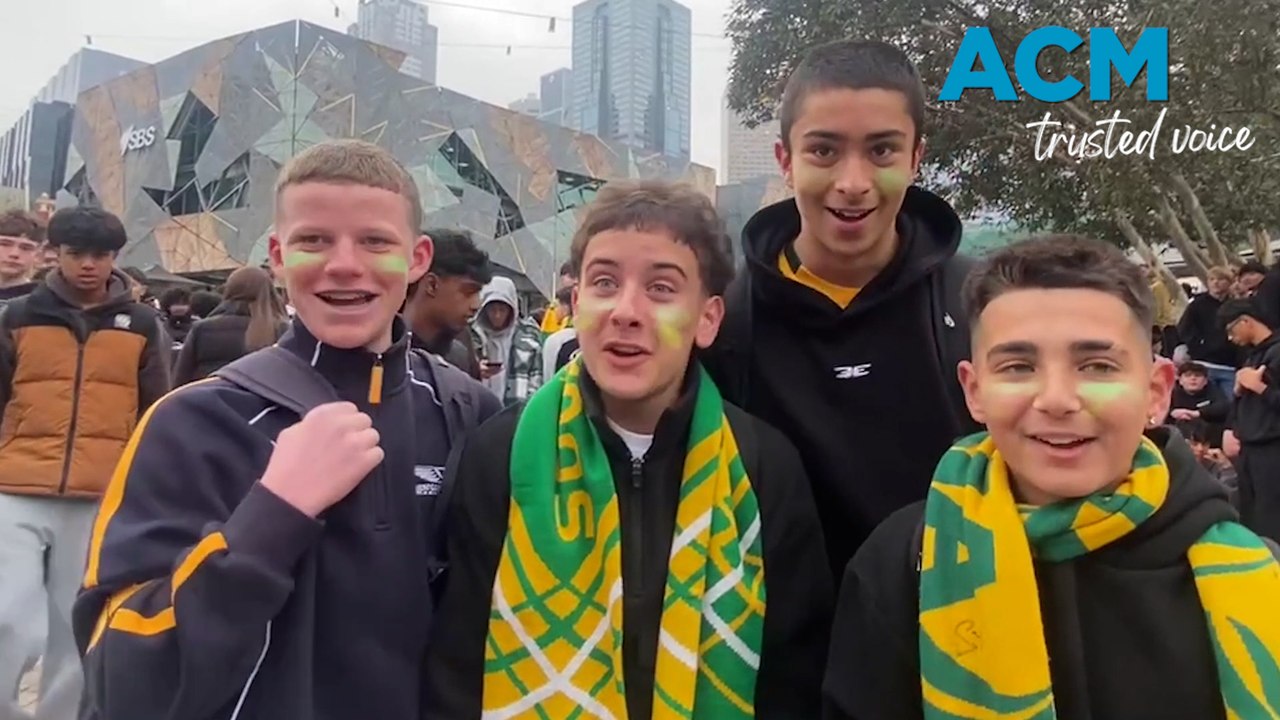 Thousands fill Federation Square to cheer on Socceroos