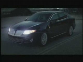 Nowy Lincoln MKS w filmie "Mad Crazy Love"