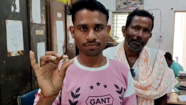 पन्ना में पिता के बाद पुत्र को खुदाई के दौरान मिला हीरा, लाखों में है कीमत