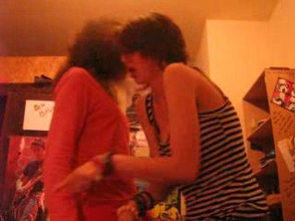 Ely et Olii sOnt réunies !i!i