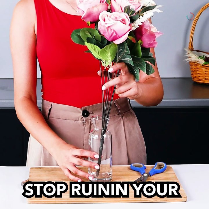 How to arrange artificial flowers in a vase! 🌺✨