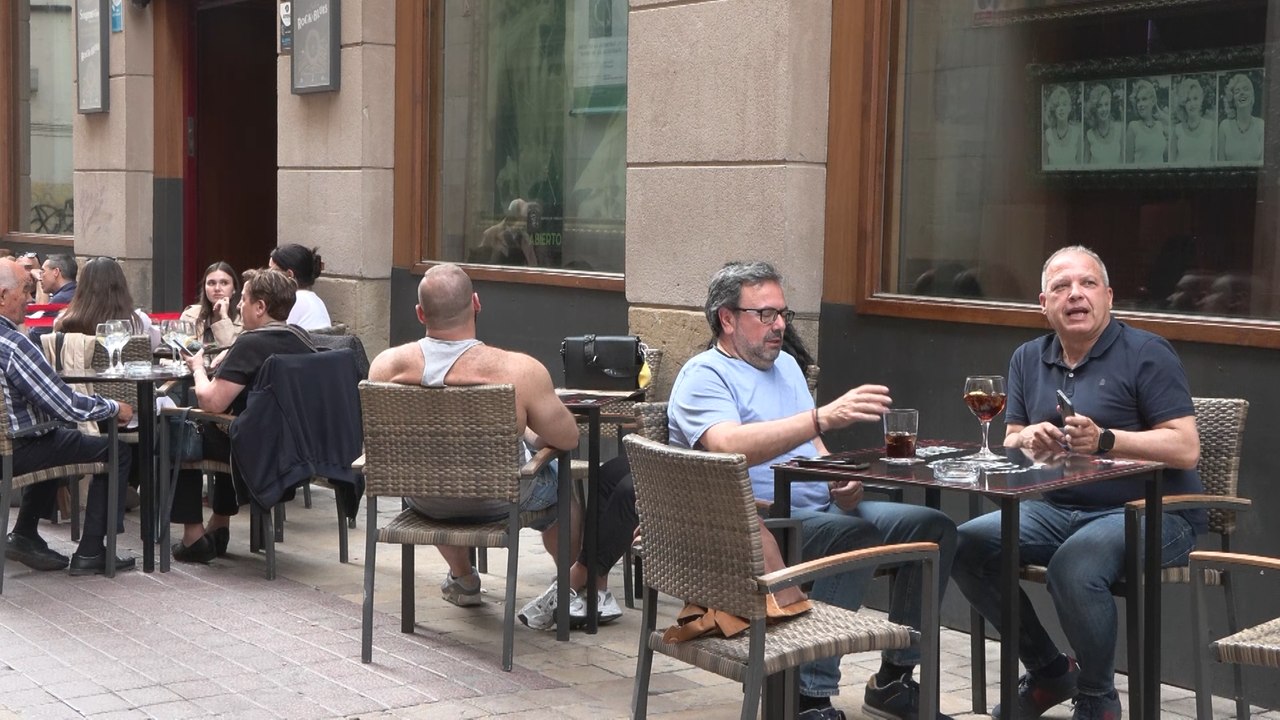 El Gobierno hace oficial el palo a los bares y restaurantes: prohibido abrir las terrazas en verano si se activa la alerta roja