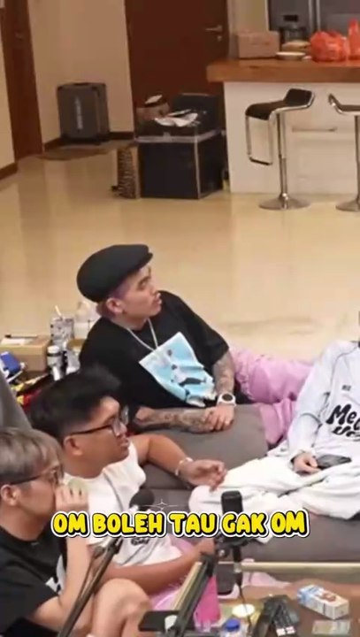 Aloy nanya ke om Ded, gimana biar bisa tidur cepat...