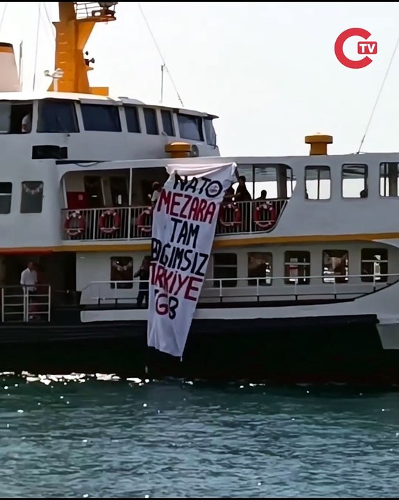 İstanbul'da düzenlenen NATO Parlamenter Zirvesi'ne Dolmabahçe'den meydan okuduk.