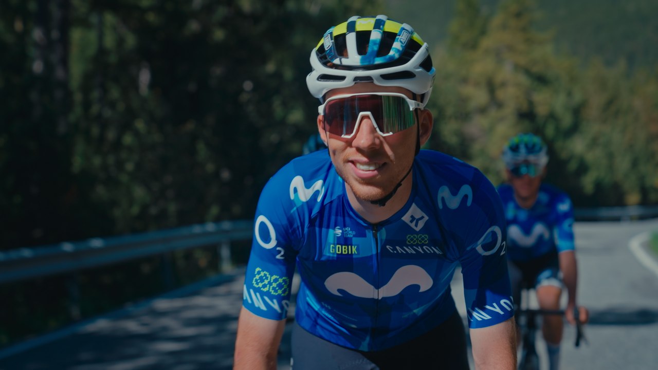 Movistar Team presenta su nuevo maillot para el Tour de Francia: un homenaje a Barcelona, Gaudí y la Sagrada Familia 